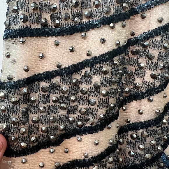 Dress - Picture 8 of 10